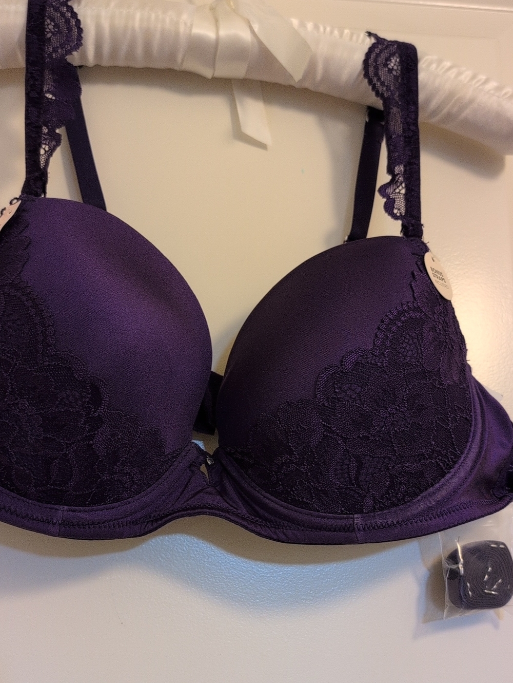 NWT Candie’s Intimates Gradual Lift Push-Up Bra - Convertible Purple
